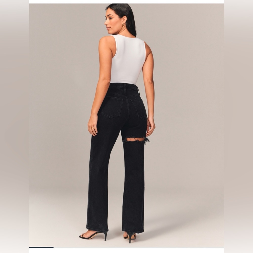 Abercrombie & Fitch - The ‘90s Relaxed Jean (High Rise)